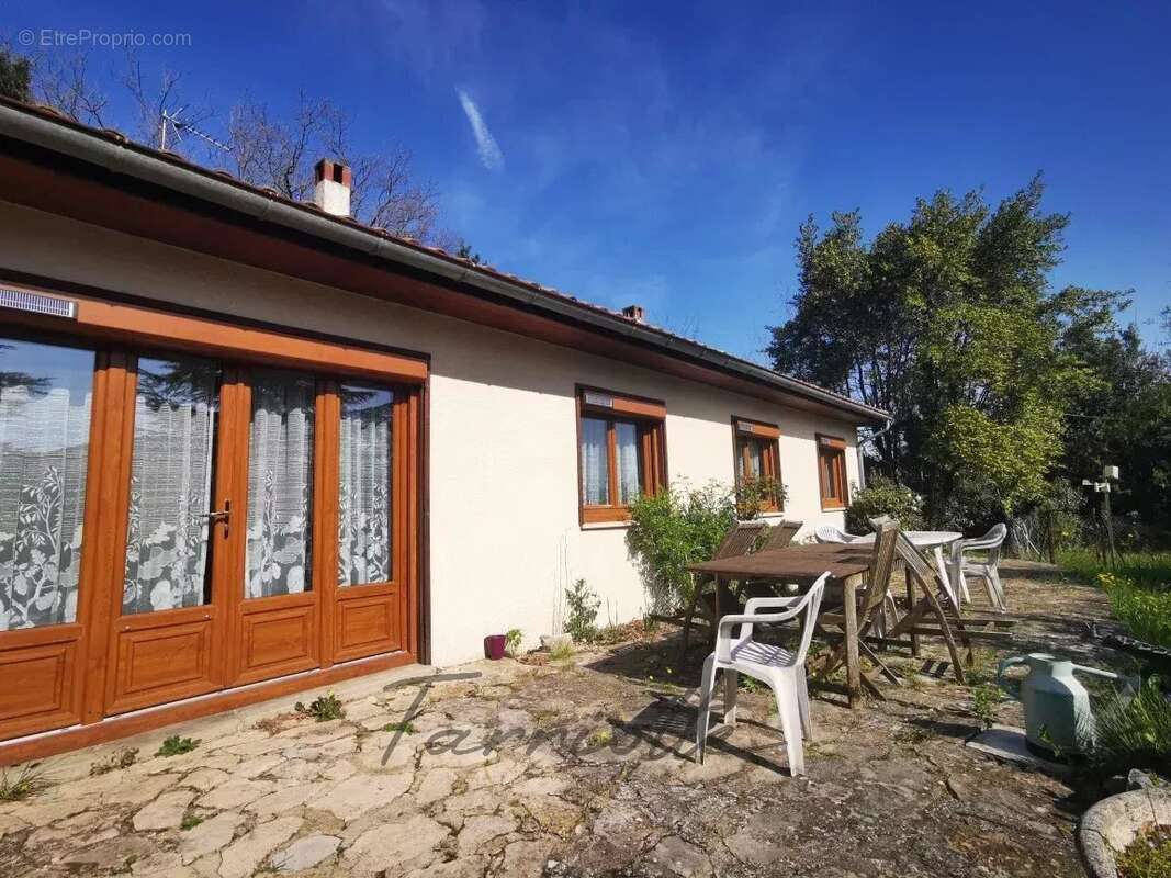 Maison à MALATAVERNE