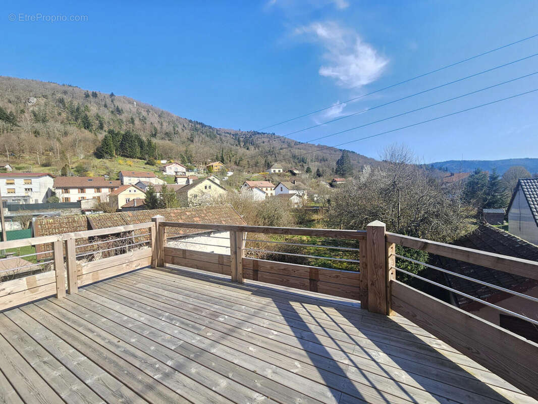 Terrasse - Appartement à RUPT-SUR-MOSELLE