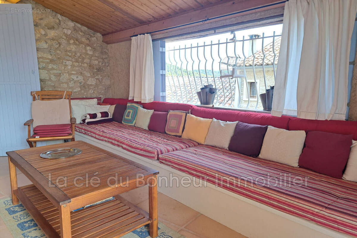 Maison à MONTAGNAC-MONTPEZAT