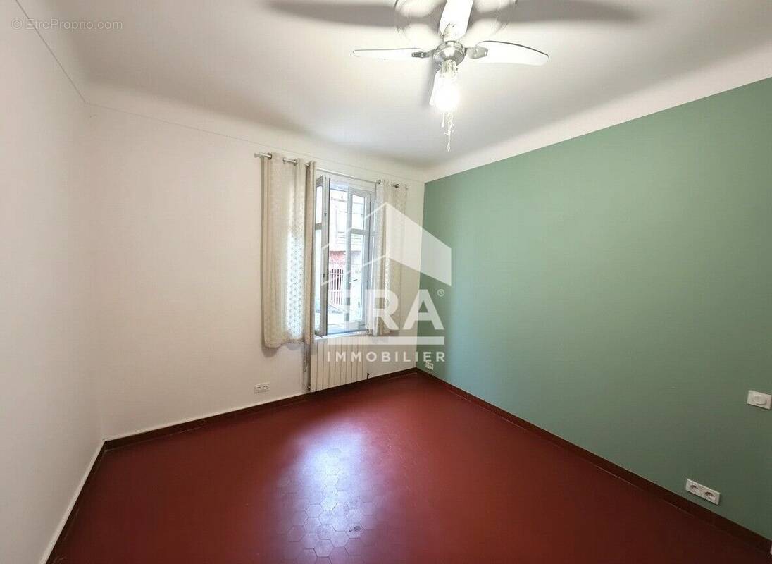 Appartement à MARSEILLE-5E