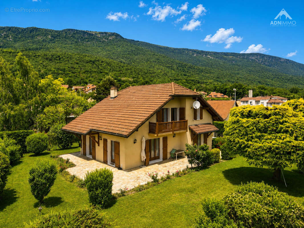 Maison à THOIRY