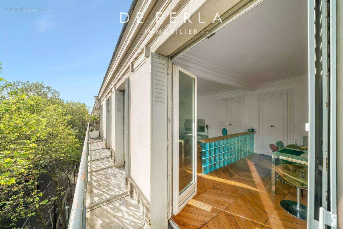 Appartement à PARIS-10E