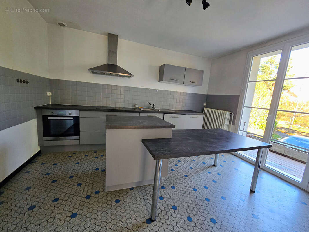 Maison à ESPALY-SAINT-MARCEL