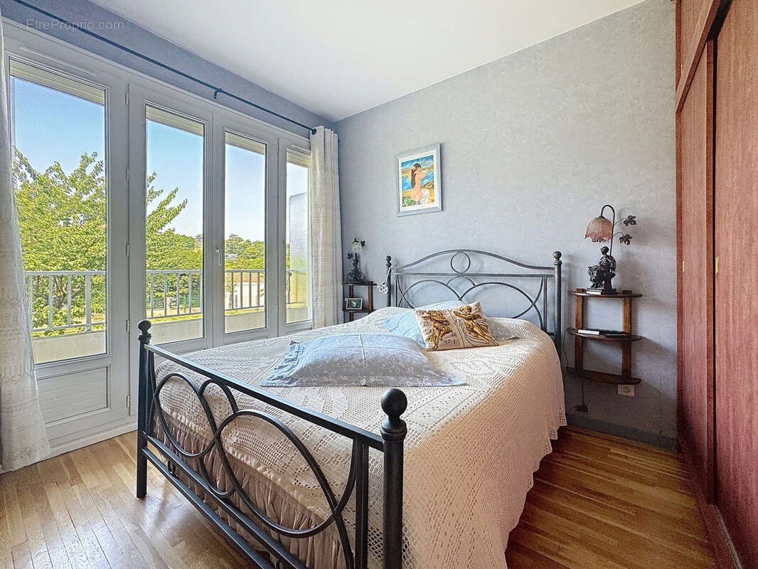 Appartement à SAINT-GENIS-LAVAL