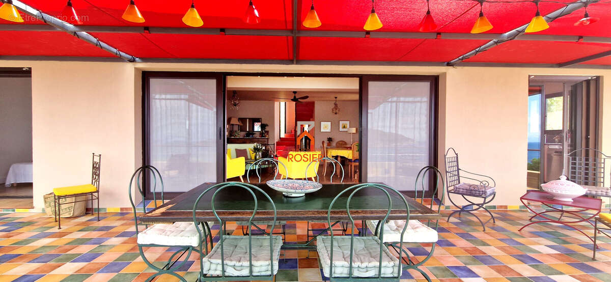 Maison à HYERES