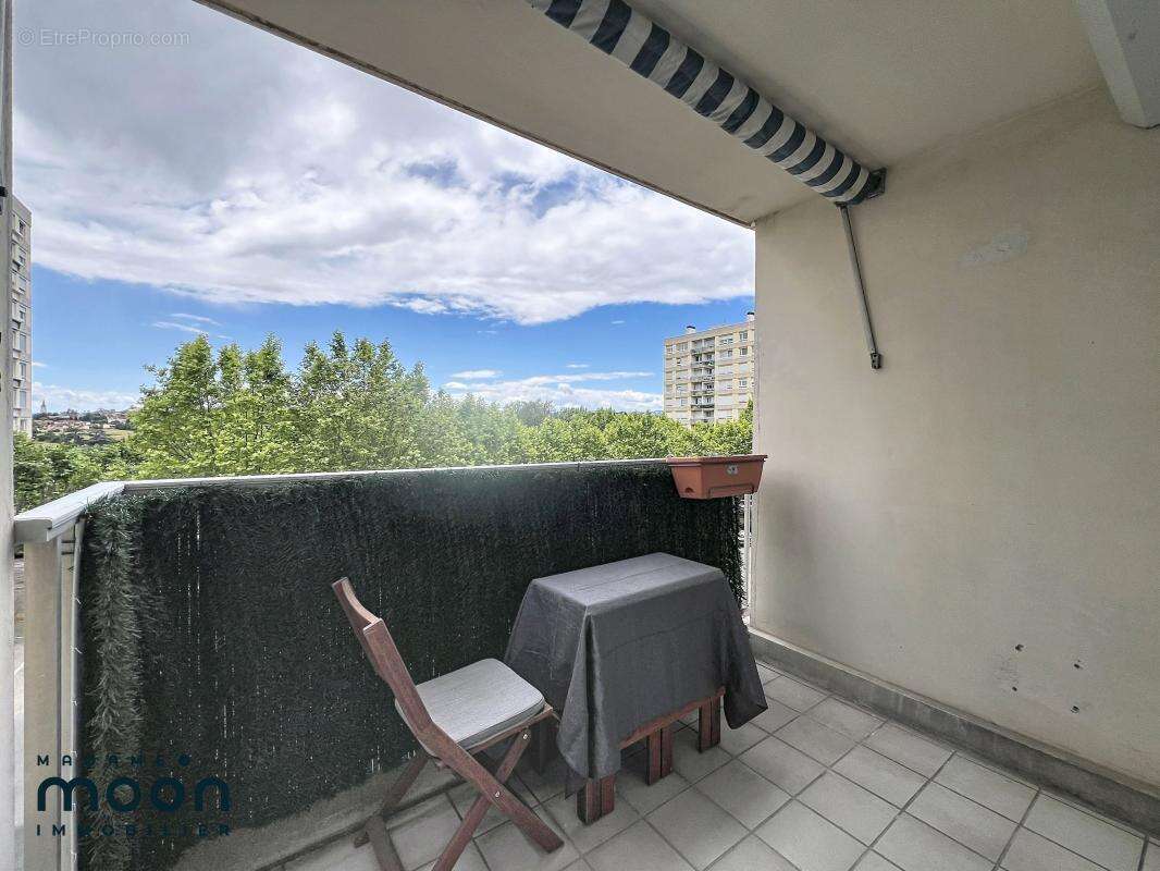 Appartement à OULLINS