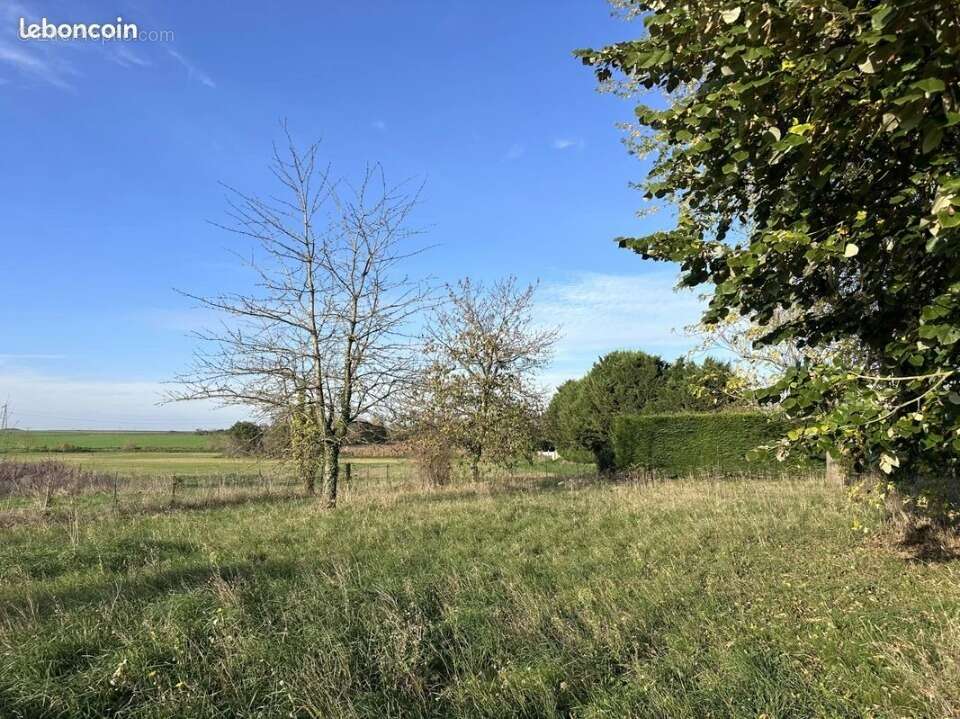 Terrain à NEUILLY-EN-THELLE