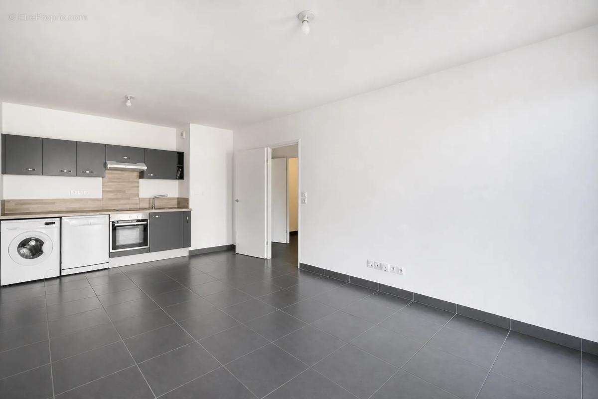 Appartement T2 de 43,82 m² avec terrasse et parking – 34000 - photo 8
