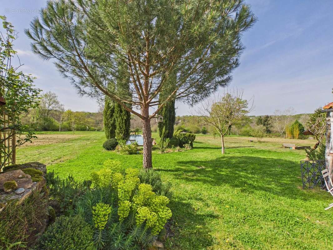 Maison à SAINT-OUEN-SUR-GARTEMPE