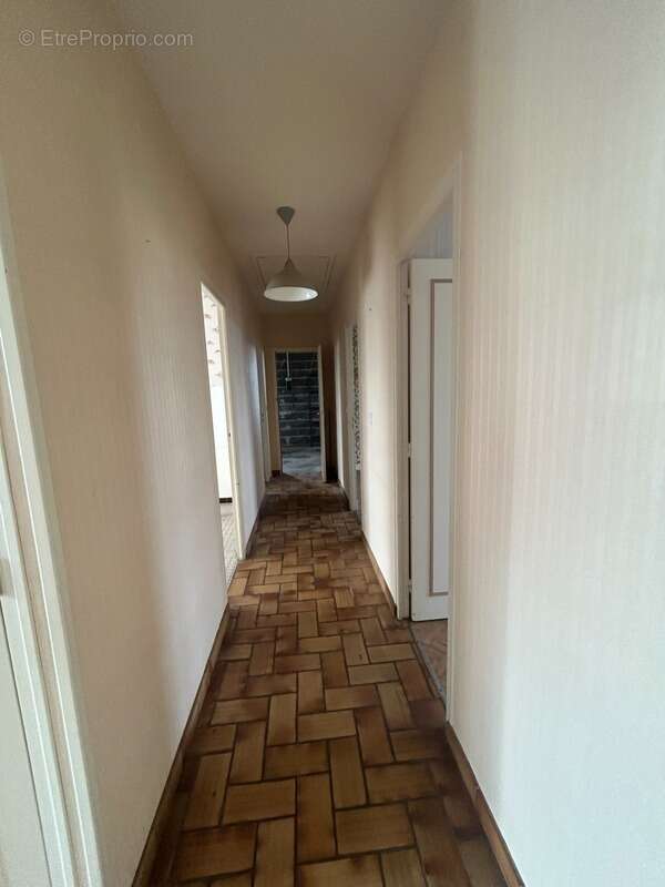 Maison à PEYRAT-DE-BELLAC