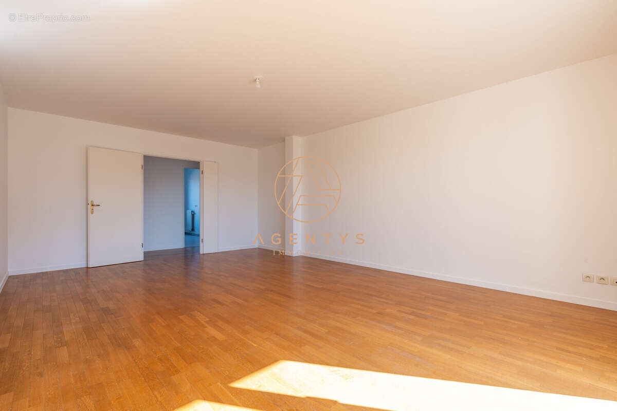 Appartement à LE PERREUX-SUR-MARNE