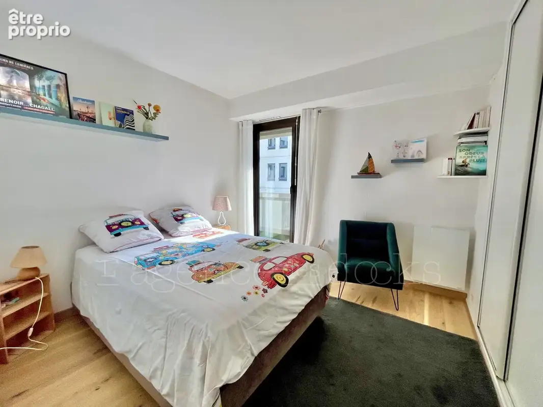 Bordeaux centre - impeccable appartement t2 + balcon dans residence de standing - photo 9