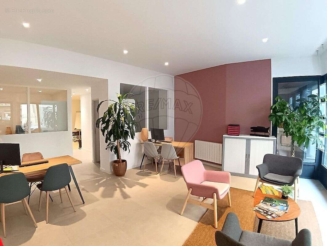 Commerce à VILLEFRANCHE-SUR-SAONE