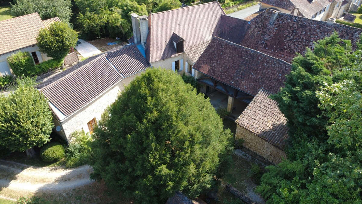 Maison à LIORAC-SUR-LOUYRE