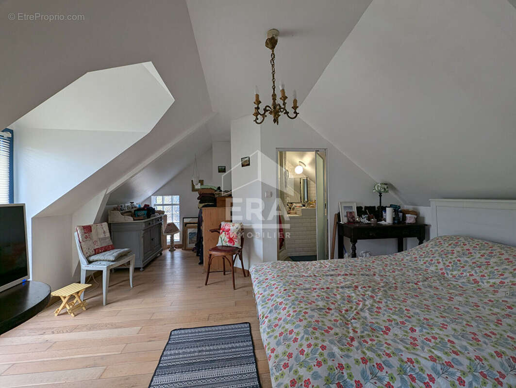 Maison à LA VILLE-ES-NONAIS