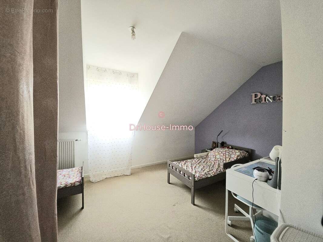 Appartement à SAVIGNY-LE-TEMPLE