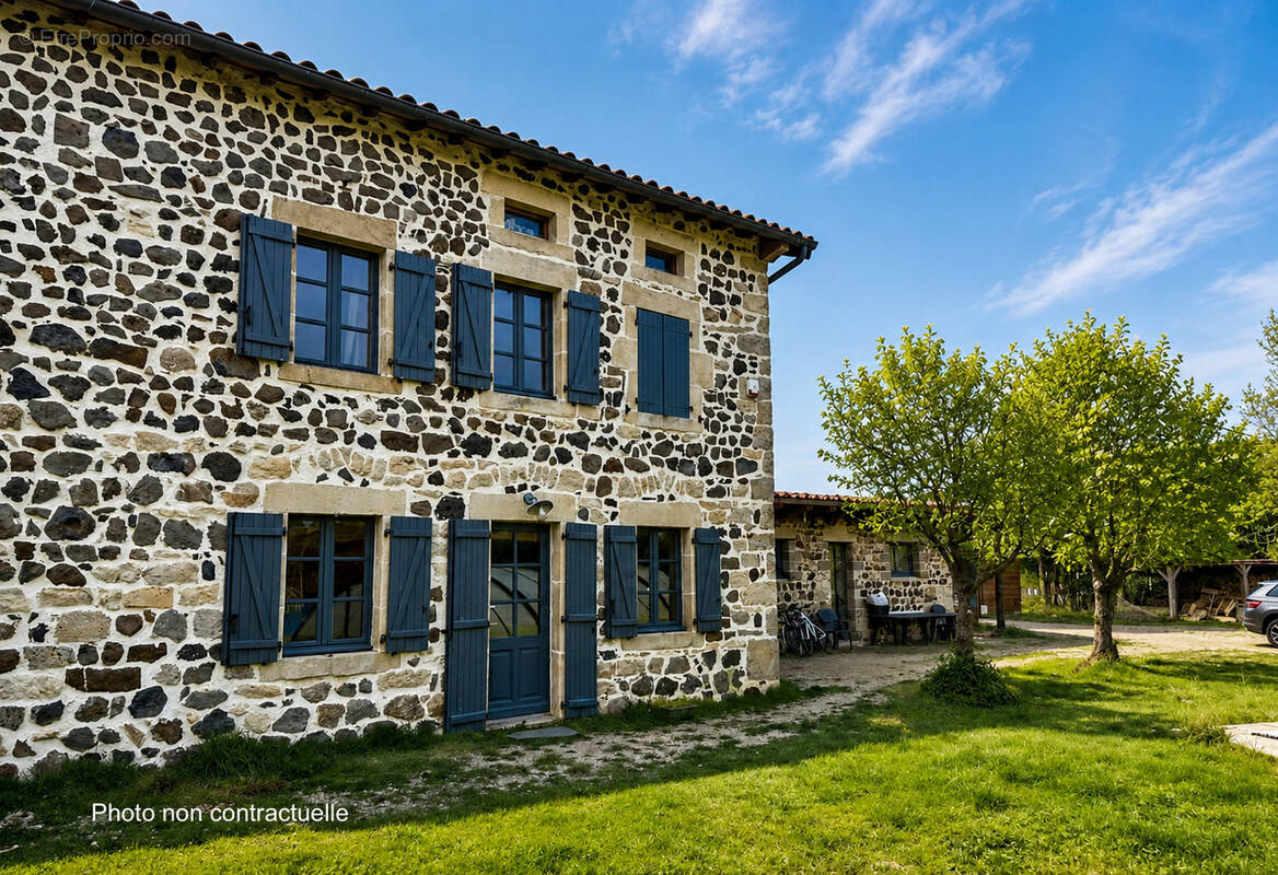 Maison à SAINT-GERMAIN-LAPRADE