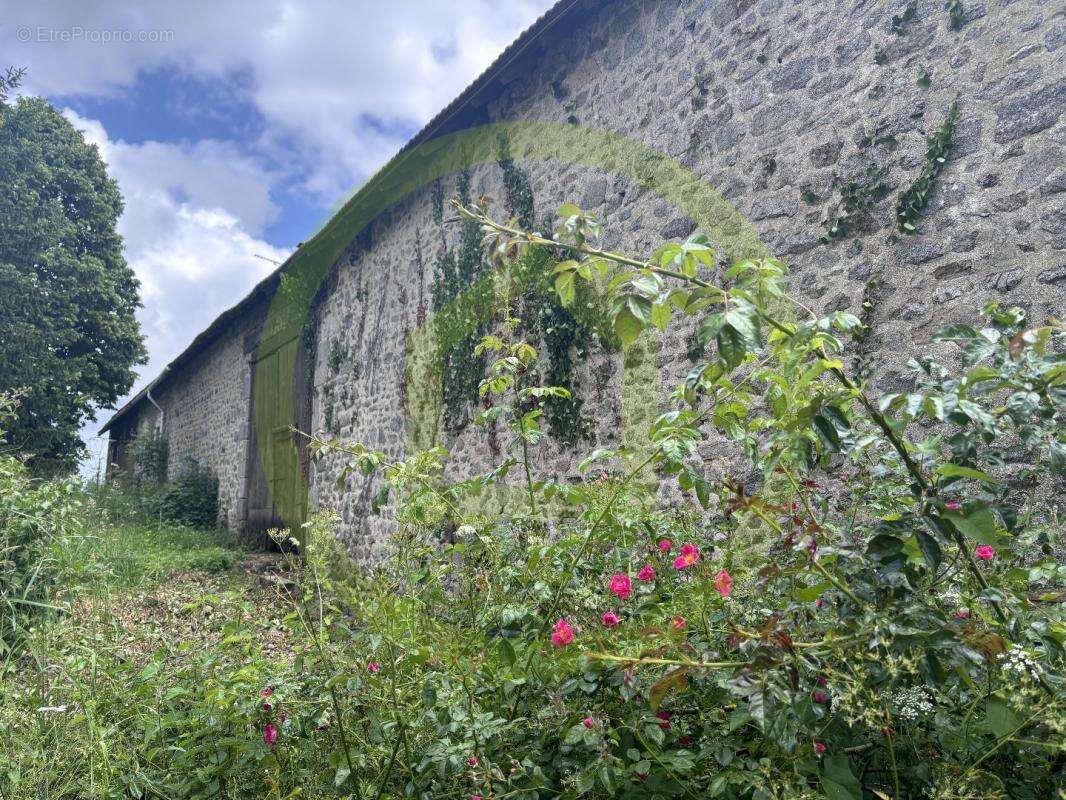 Maison à SAINT-CHABRAIS