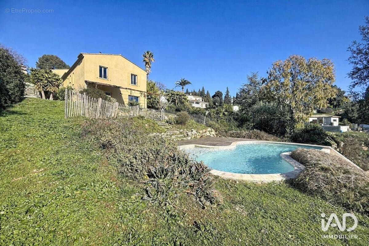 Photo 1 - Maison à ANTIBES