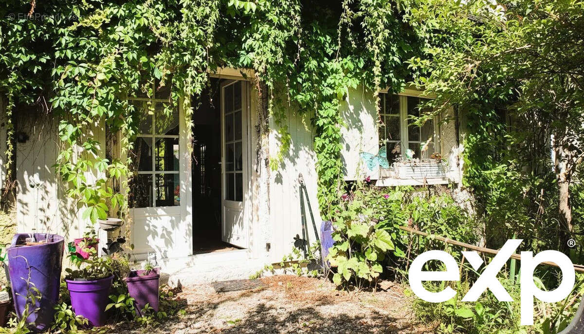 Maison à CLAIREFONTAINE-EN-YVELINES