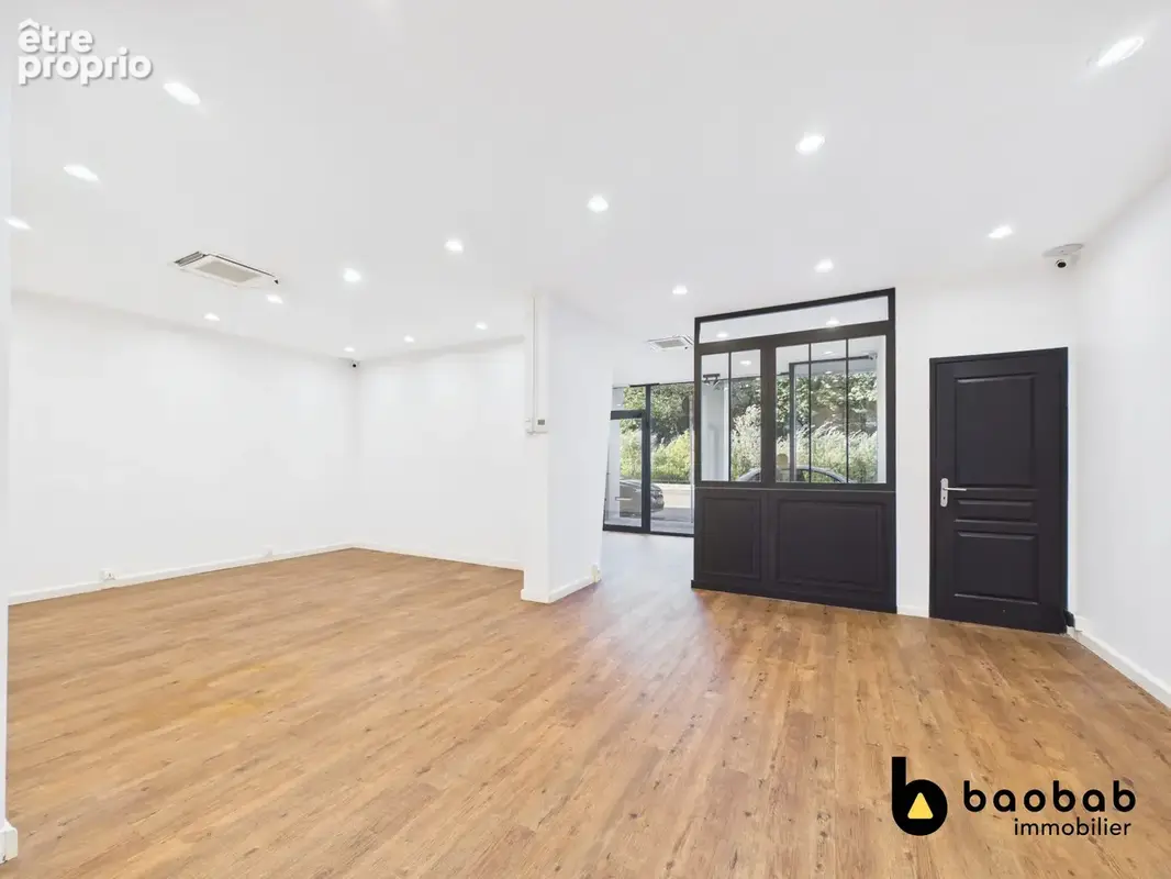 Commerce 78 m² à vendre à Chambery (73000) - photo 2