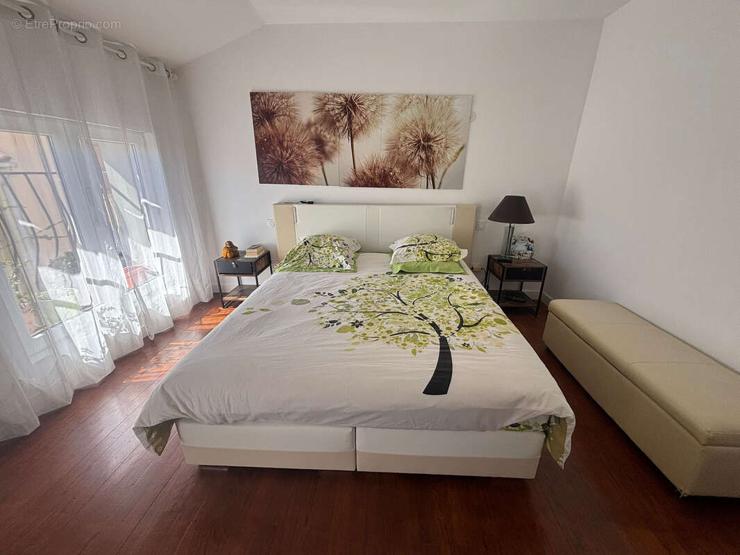 Appartement à COURSAN