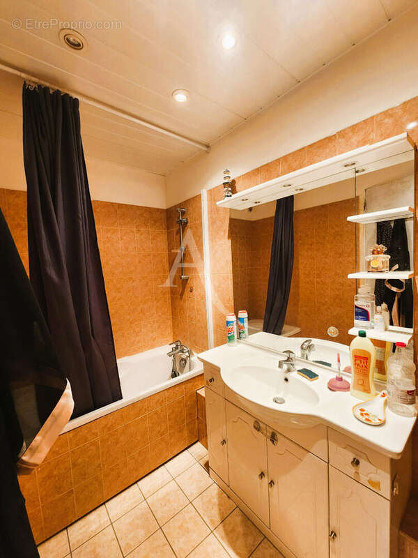 Appartement à FRESNES