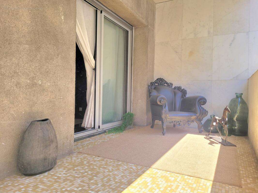 Appartement à MARSEILLE-8E