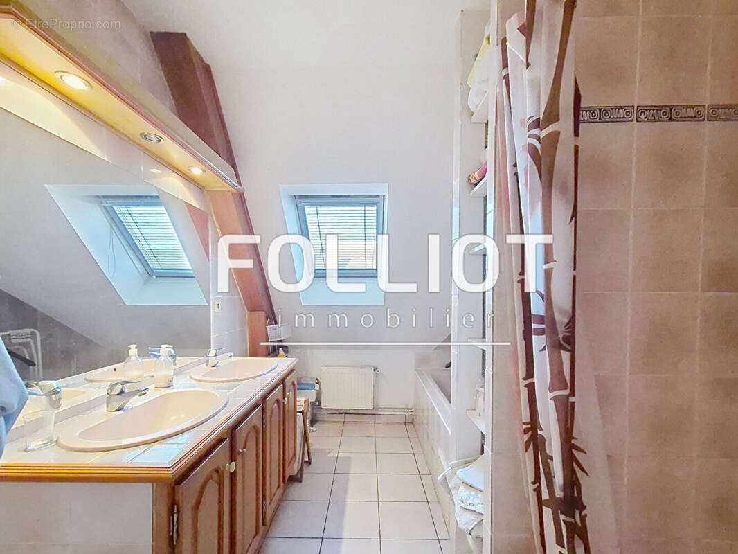 Maison à MONDEVILLE