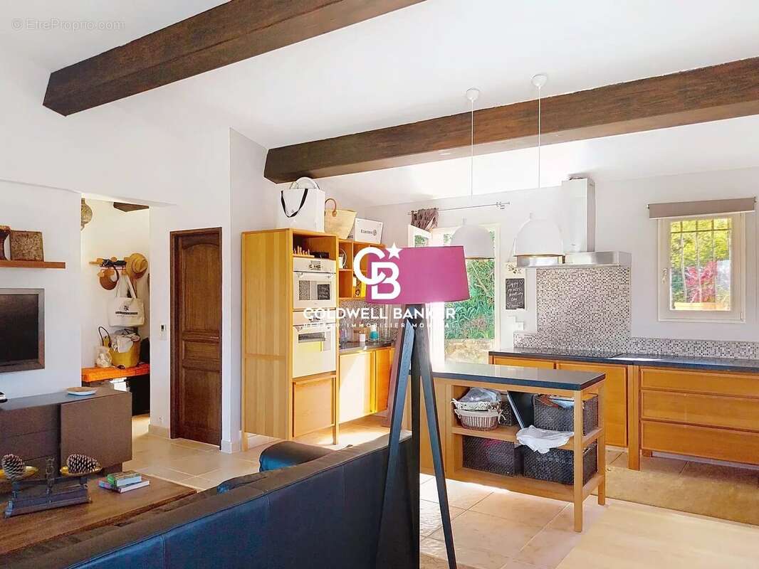 Appartement à MONTAUROUX
