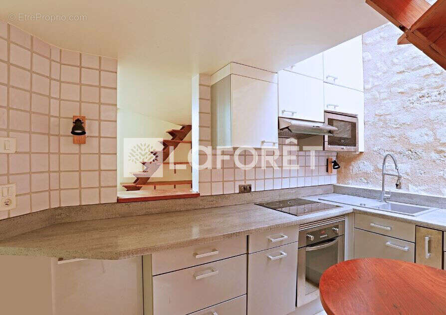 Appartement à PARIS-14E