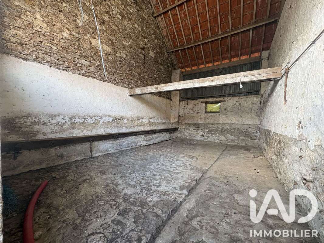 Maison 153 m² à Viffort  - photo 3