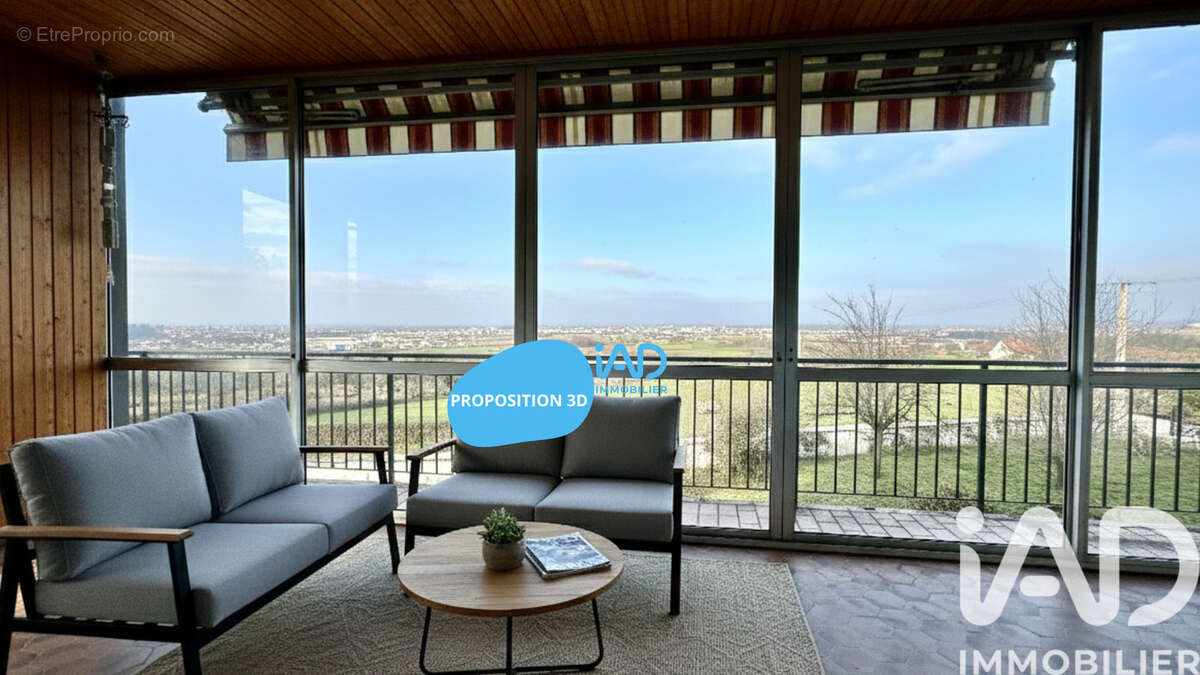 Photo 4 - Maison à SAINT-BONNET-LES-OULES