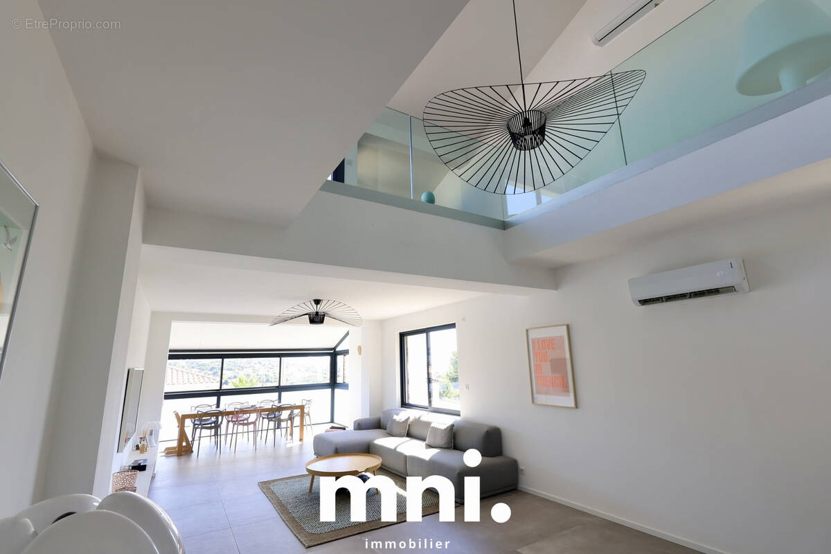 Appartement à SANARY-SUR-MER