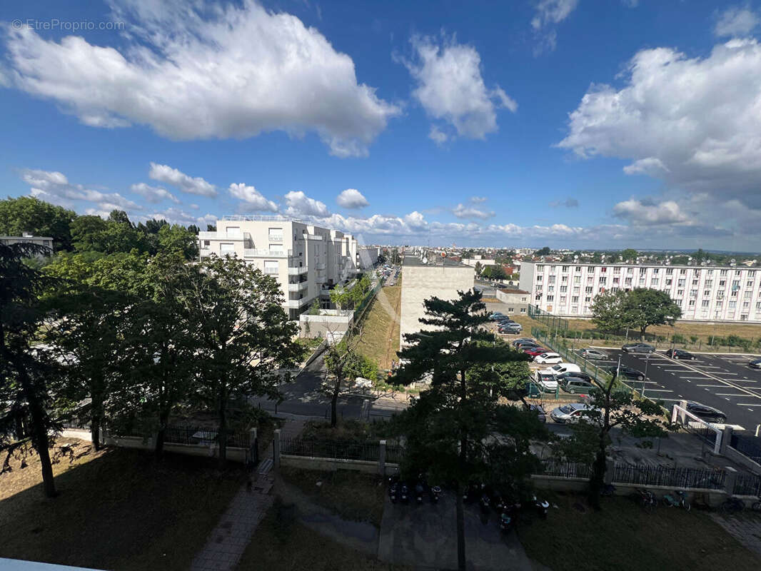 Appartement à CLICHY-SOUS-BOIS