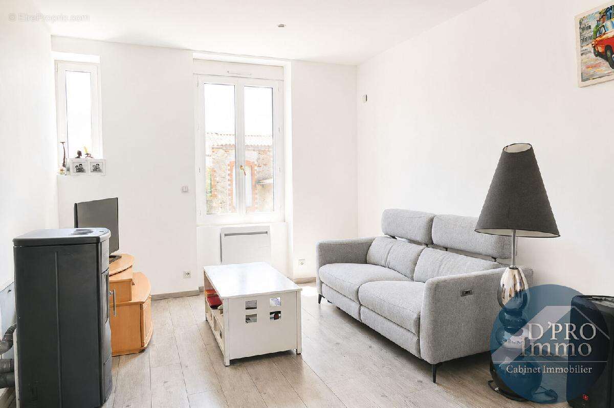 Appartement lumineux avec garage en centre bourg - photo 2