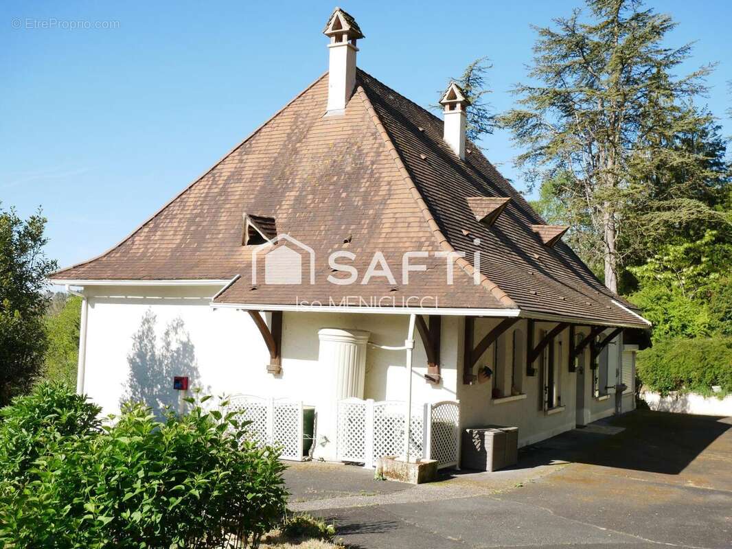 Maison 200 m² à Montagrier  - photo 2