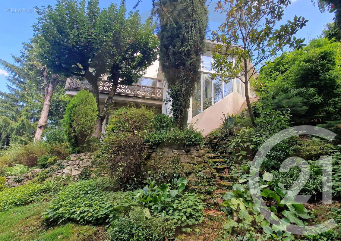 Maison à BOURGOIN-JALLIEU