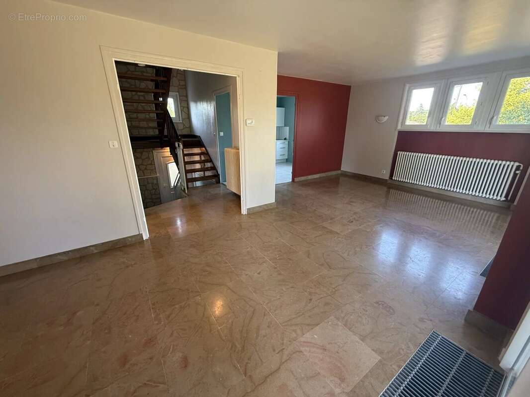 Maison à PRISSE