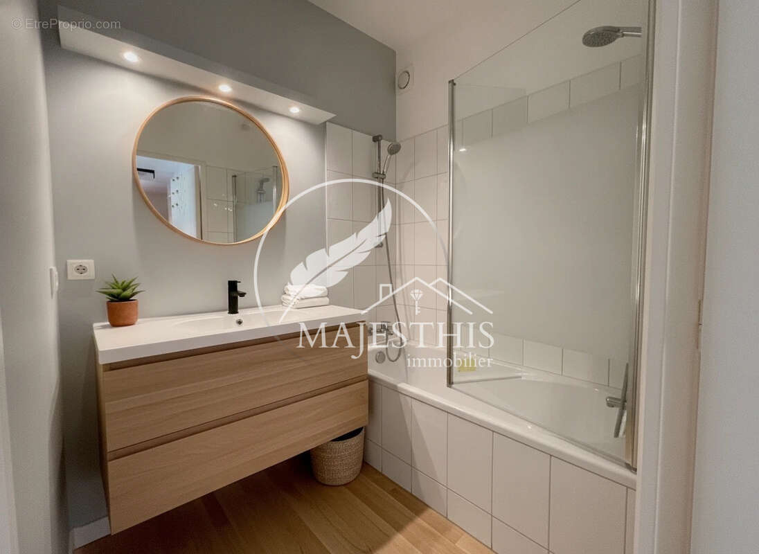 Appartement à HYERES