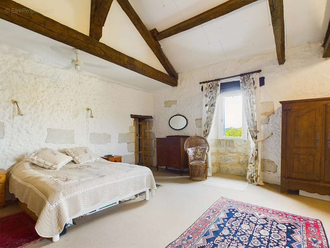 Maison à COMBERANCHE-ET-EPELUCHE