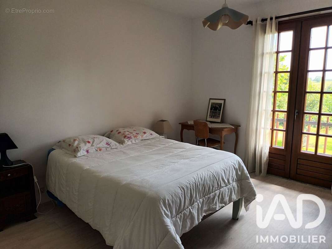Maison 182 m² à Lusseray  - photo 7