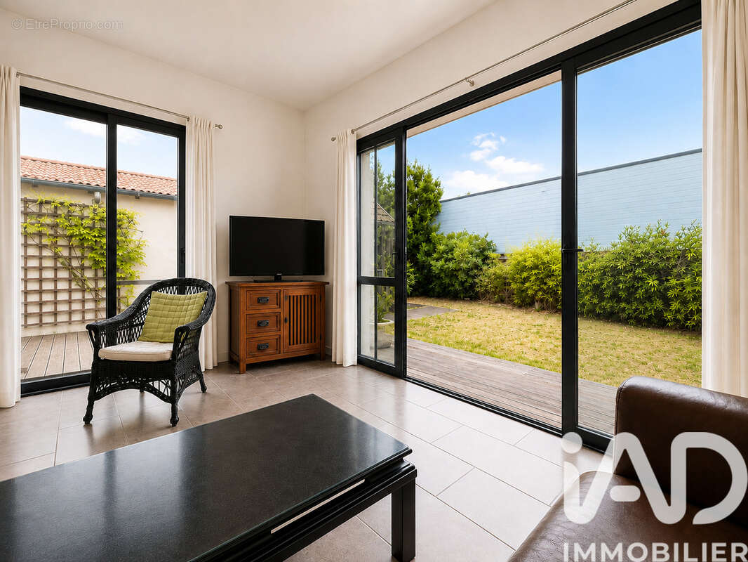 Maison 115 m² à La Rochelle  - photo 8