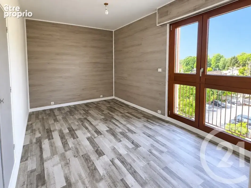 Appartement 4 pièces 72 m² à vendre à Chalons-En-Champagne (51000) - photo 5