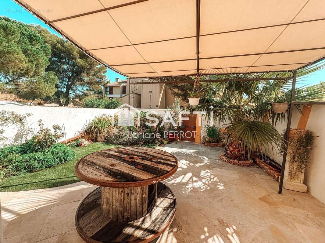 Photo 2 - Maison à VITROLLES