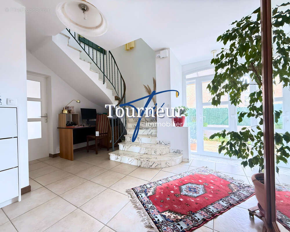 Maison à SIX-FOURS-LES-PLAGES