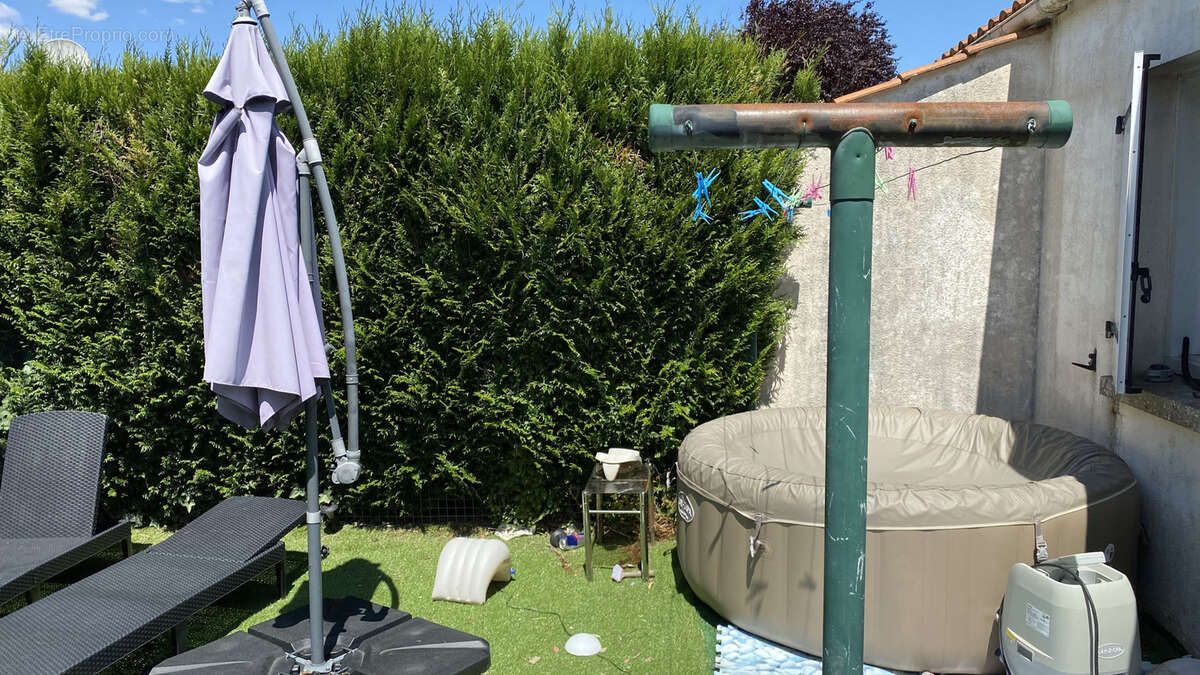 Maison à LES HERBIERS