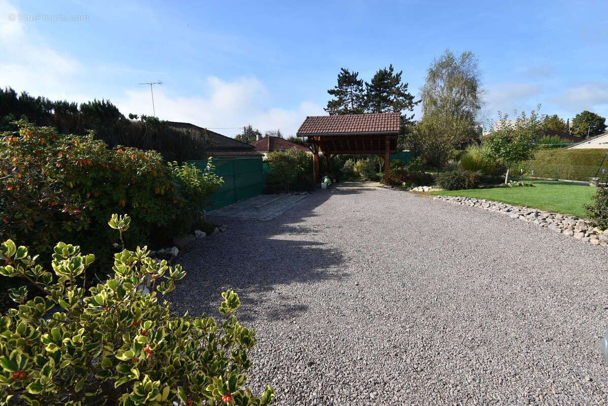 Maison à SAINT-LOUP-SUR-SEMOUSE