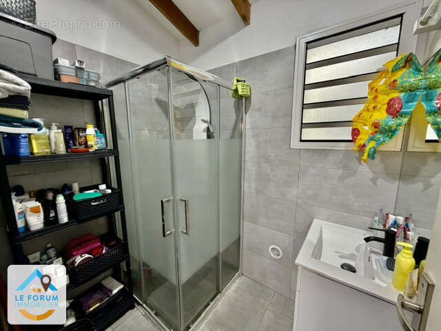Saint pierre 97410 - opportunité investisseur - ensemble immobilier - 4 logements - quartier prisé - photo 4