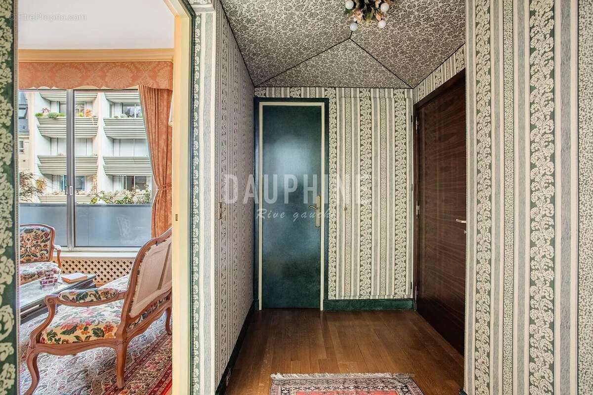 Appartement à PARIS-7E